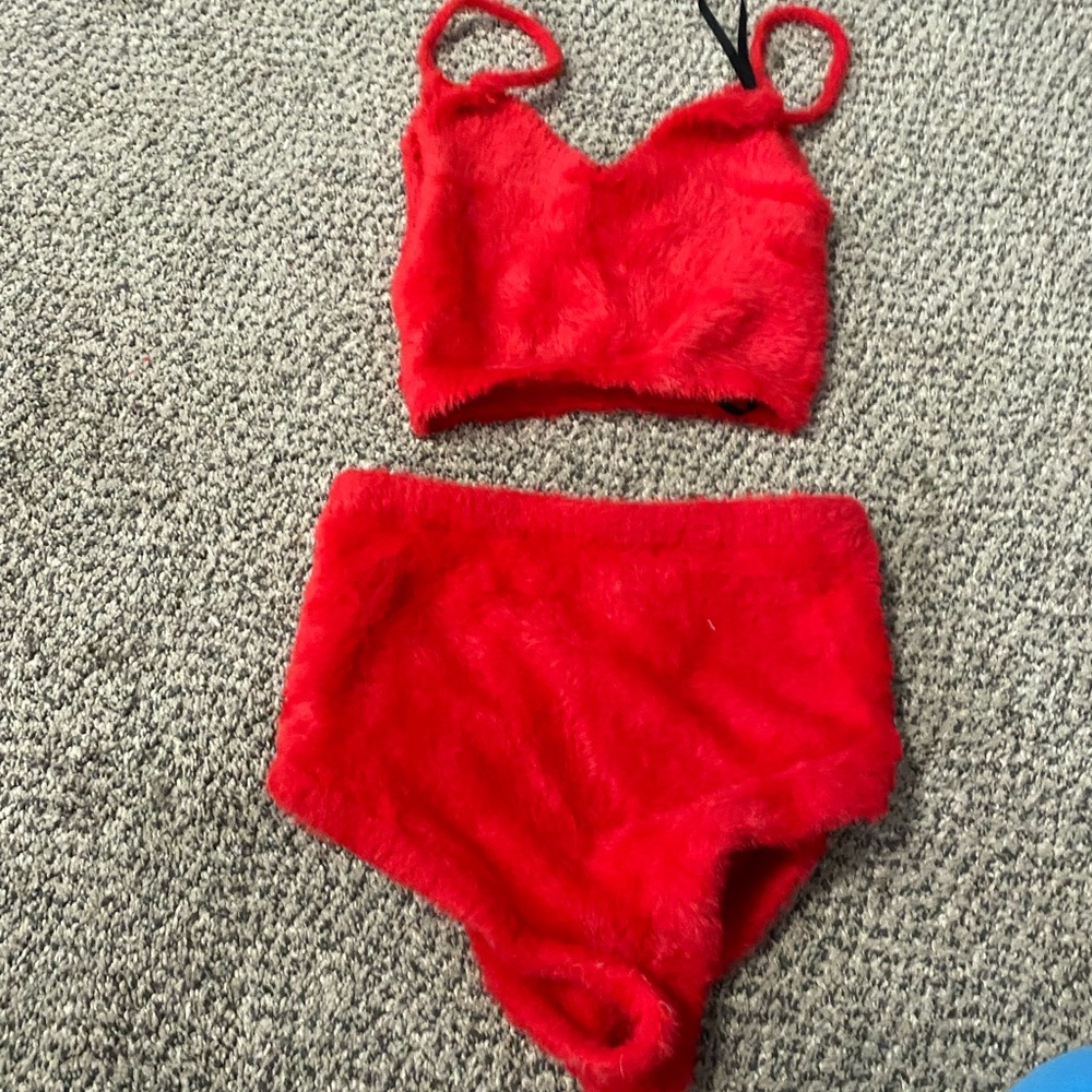 cute fuzzy Vs sleep set